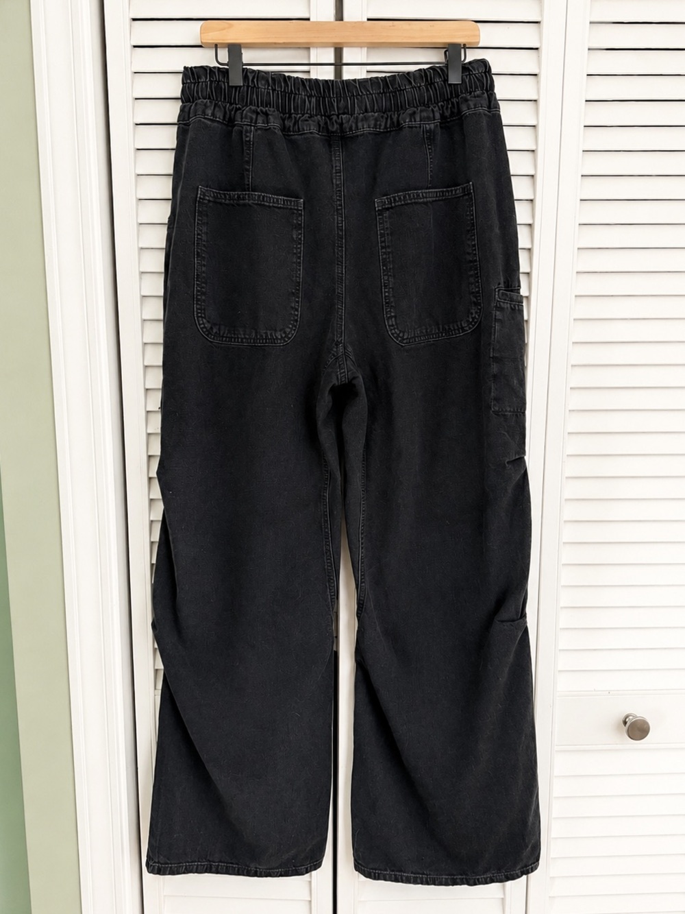 We The Free Black Cargo Pants with Drawstring | NWT | Medium - Picture 4 of 4